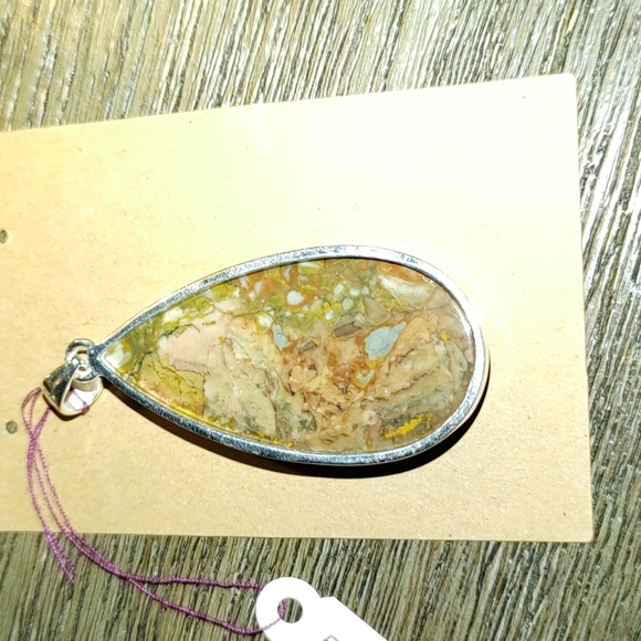 New Rocky Butte Mt. Picture jasper pendant - Picture 6 of 7